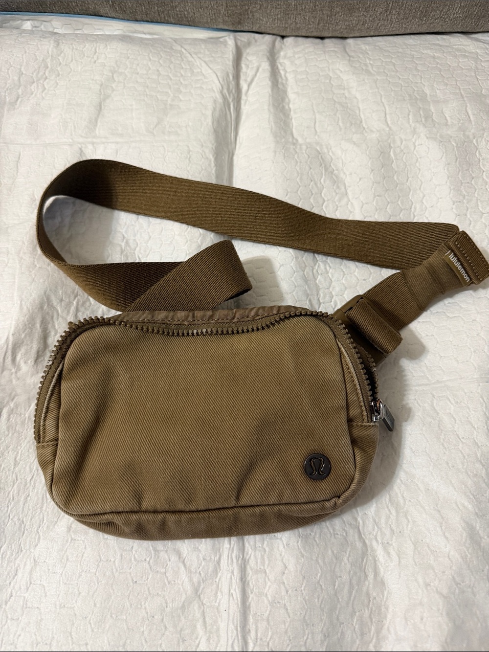 lululemon athletica Olive/Brown Belt Bag